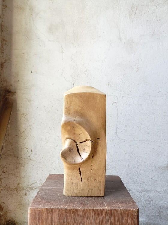 Image 1 of Vase/sculpture in carved solid oak