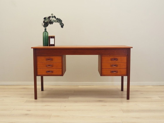 Image 1 of Bureau en teck, design danois, années 1970, production : Danemark