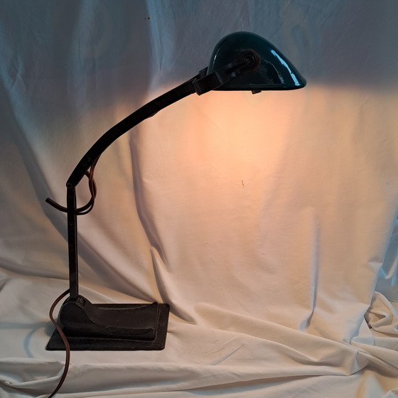 Image 1 of Schaco G1285 Notarlampe, zweiarmig, Emaille-Schirm aus den 1920er Jahren