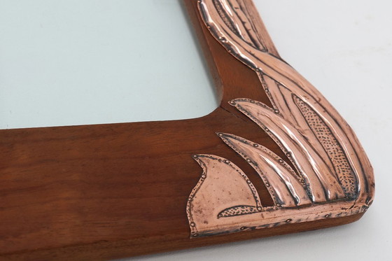 Image 1 of Marco de fotos de cobre y madera repujado estilo Art Nouveau, Francia, ca. 1910