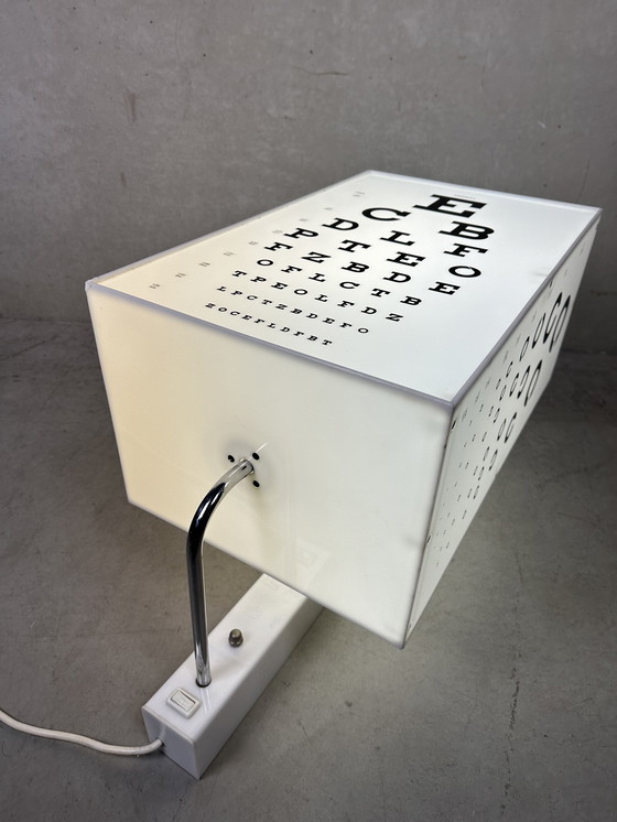 Image 1 of Lampe murale vintage pour test de lecture (cabinet d'ophtalmologie)