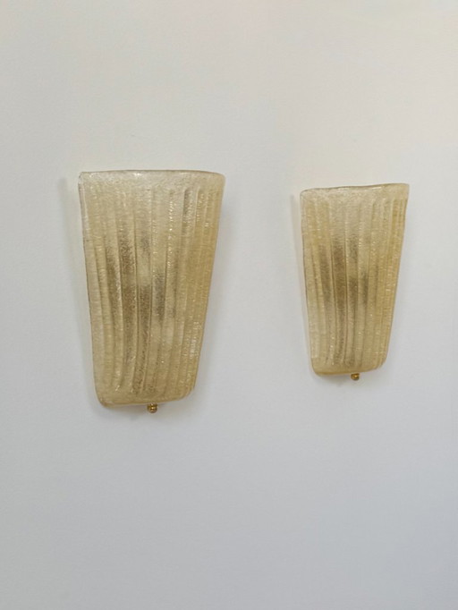 Par de apliques de pared vintage en cristal de Murano prensado y moldeado, Italia, 1980