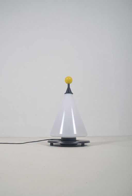 Lámpara de mesa 'Standby' diseñada por Linke Plewa Design para Elkamet