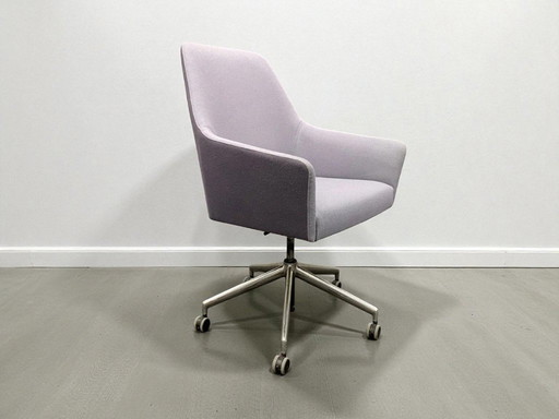Arco Sketch Conference Chair – Light Purple – In very good condition