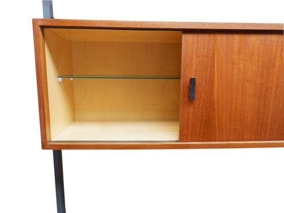 Image 1 of Armario de pared antiguo de teca diseñado por Olof Pira en la década de 1960.