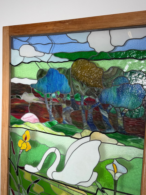 Großes Buntglasfenster mit Schwanenlandschaft – Dekoration (photo 6 of 6)