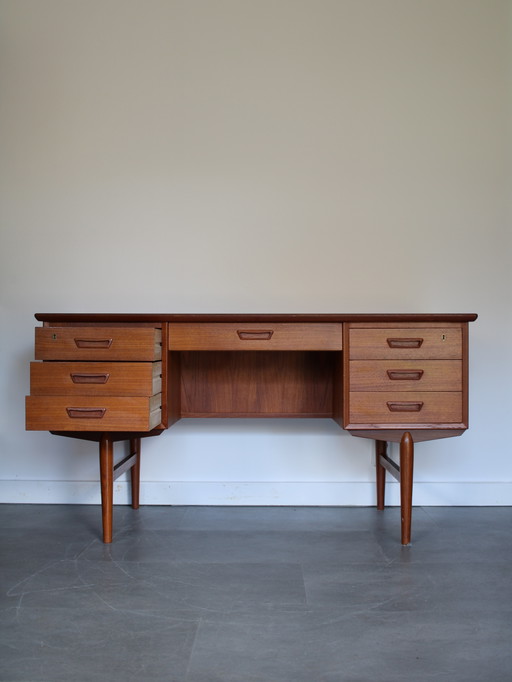 Vintage dänischer freistehender Schreibtisch aus Teakholz – bureau, Wood (photo 2 of 10)