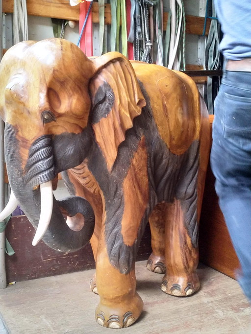 Escultura de madera "elefante"