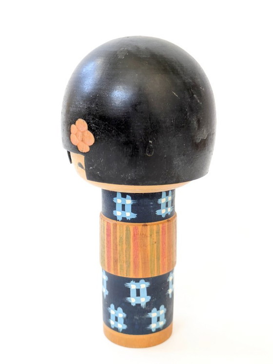 Image 1 of Poupée japonaise Kokeshi du milieu du siècle Figurine d'art populaire des années 1960