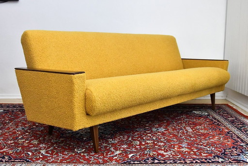 Seite 14 von 14 Gelbes Boucle-Klappsofa im skandinavischen Stil, 1960er Jahre