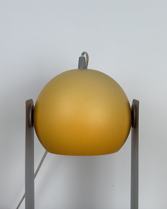 Image 1 of Tafellamp, Massief, Metaal, Oogbal, Ruimtetijdperk, Spoetnik-ontwerp, UFO, Oranje Oogballamp in Retrostijl, Industrieel ontwerp