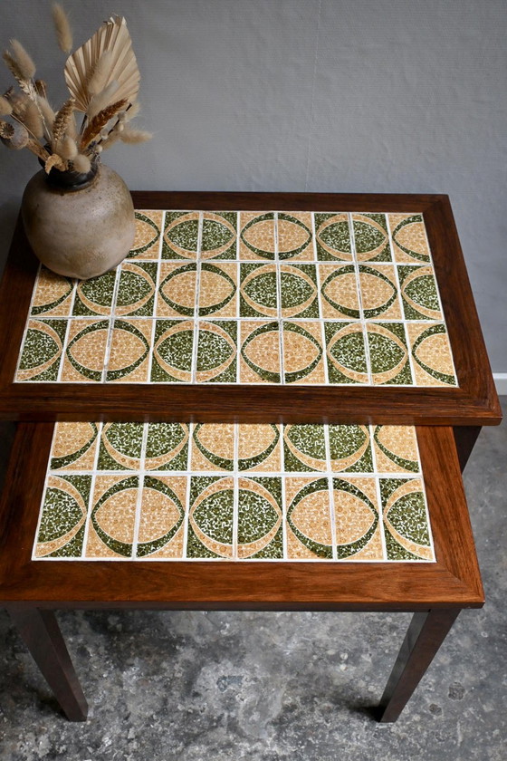 Image 1 of Set van 2 Deens Design Nesttafels Mimiset met Tegeltableau ingelegd