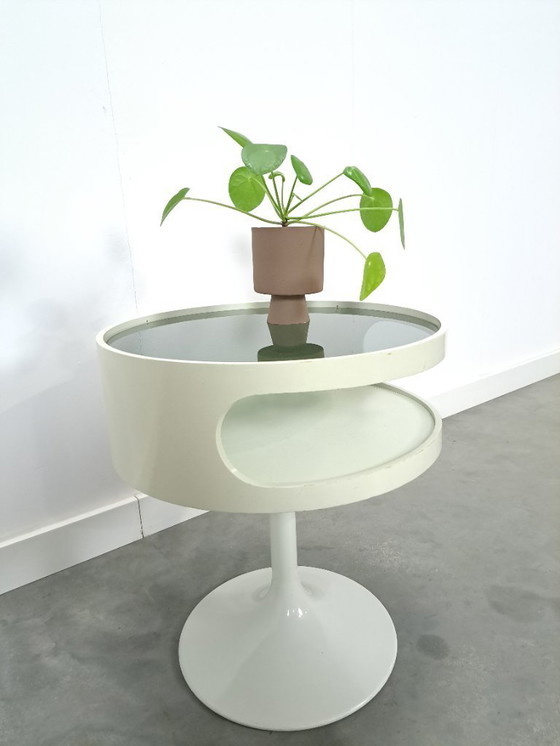 Image 1 of Table Opal Möbel au design futuriste avec plateau en verre fumé