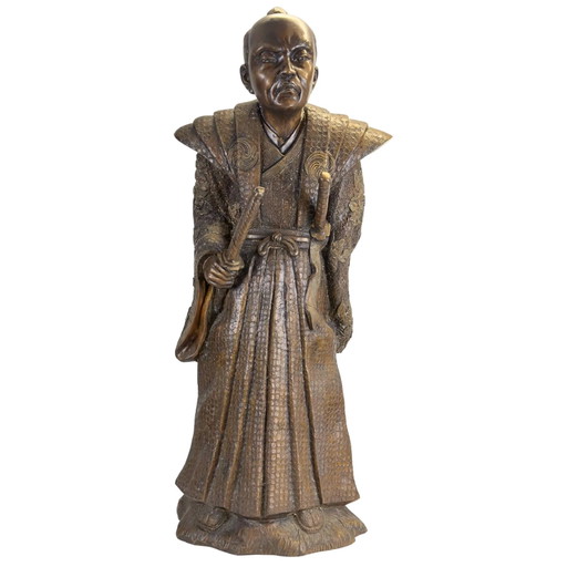 Monumental Estatua Antigua Japonesa de Bronce de un Samurai / Daimyo – Período Meiji (92 cm) – 34.2 kg Bronce Sólido