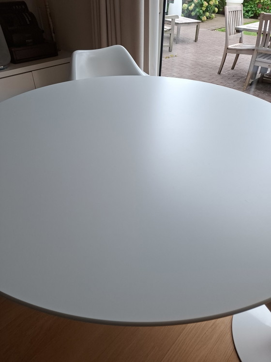 Saarinen Esstisch – Knoll, Esstische, Metal, lamine (photo 4 of 10)