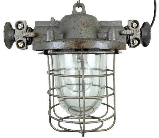 Suspension industrielle en fonte, années 1960