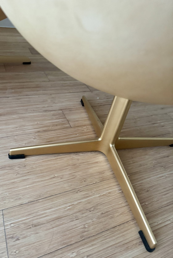 Image 1 of Fritz Hanssen egg chair met voetenbankje collectors item 60 year