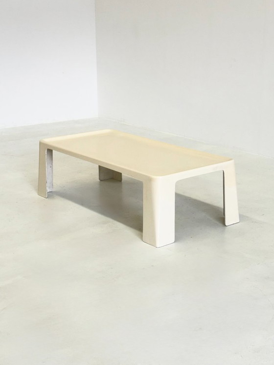 Image 1 of Amanta rectangular coffee table by Mario Bellini for C&B Italia in white