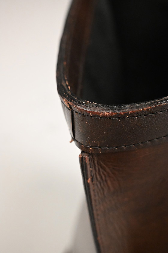 Image 1 of Papelera de cuero