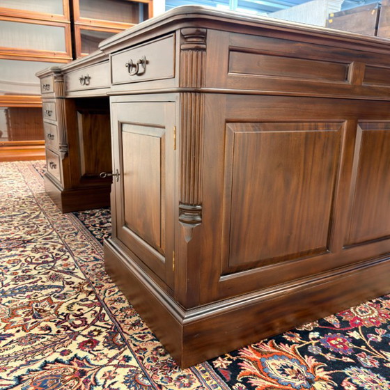 Scrivania da partner inglese classica molto grande – Scrivanie, Leather, Wood (photo 8 of 20)
