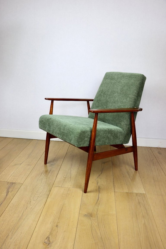 Image 1 of Fauteuil « Lis », modèle vert olive des années 1970, signé Henryk Lis - 2 exemplaires disponibles