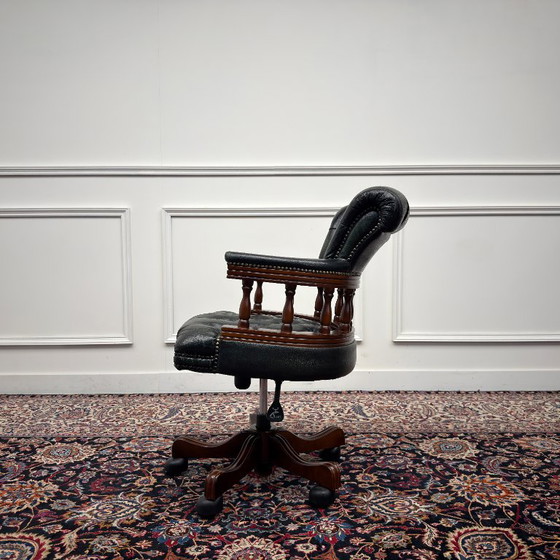 Chaise de bureau Chesterfield Captain Chair Verte – Chaises de bureau, Leather, Wood (photo 3 of 7)