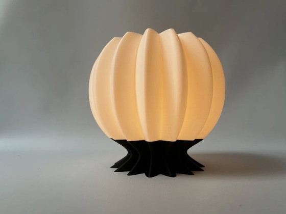 Image 1 of Modern designer table lamp | 3D printed | Minimalist LED tea light lamp in black & white