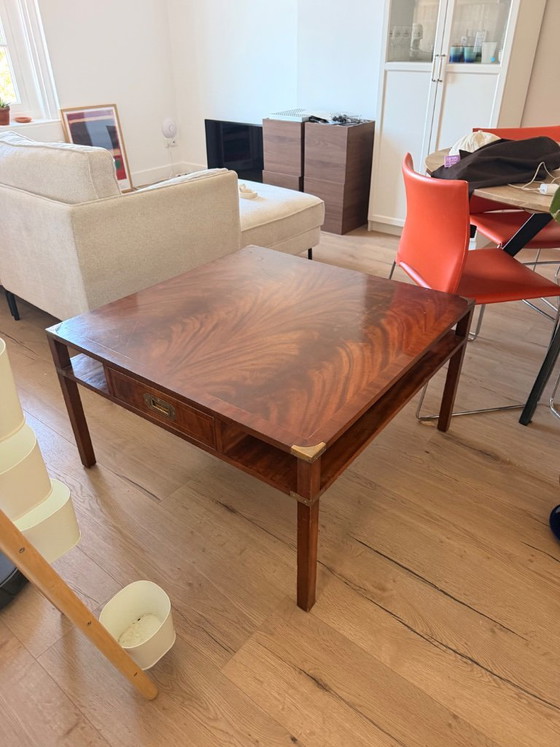 Table basse militaire vintage – Bois et laiton – Environ 100 x 100 cm – Tables basses, Wood (photo 2 of 11)