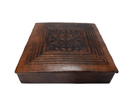 Vintage leather jewelry box in square shape