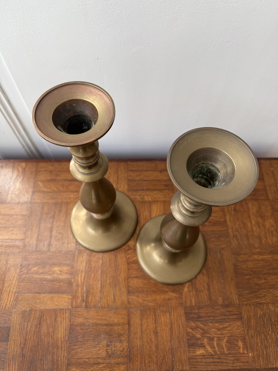 Image 1 of 2 candelabros grandes de latón