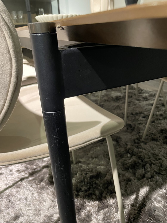 Image 1 of Augusta eettafel. BoConcept.