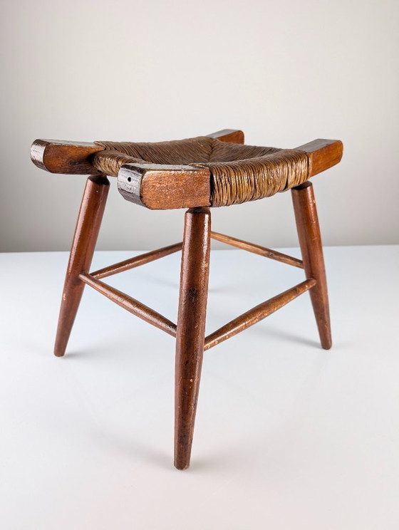 Image 1 of Taburete rústico de madera y junco "Tajo", España, década de 1940.