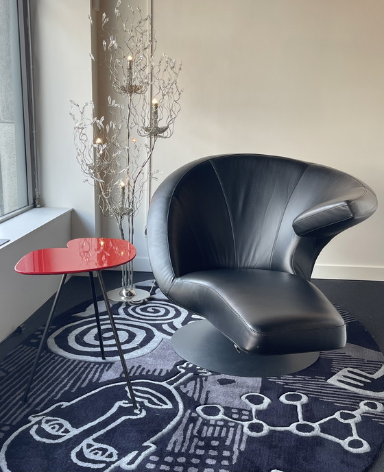 Image 1 of Leolux Parabolica armchair show model