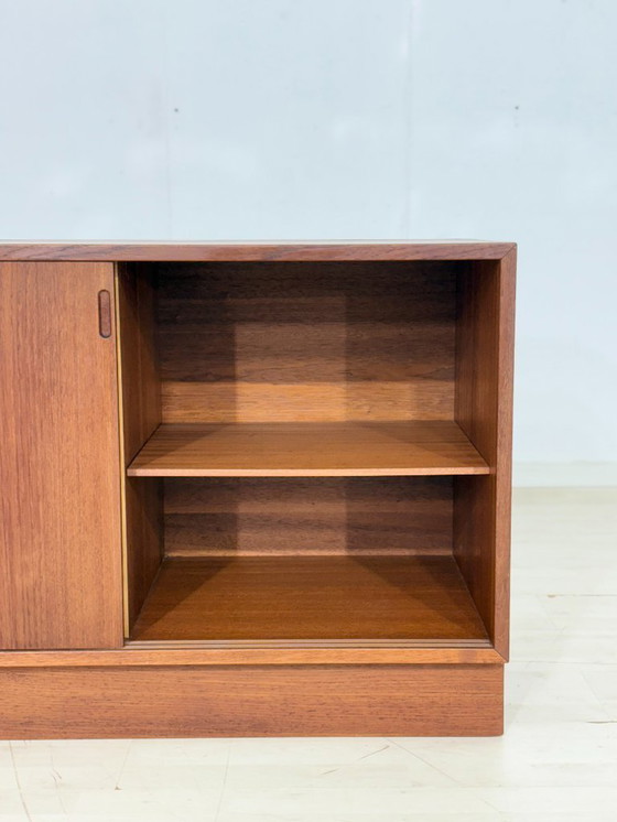 Image 1 of Deense teakhouten ladekast / vintage dressoir / woonkamerkast / halkast / commode