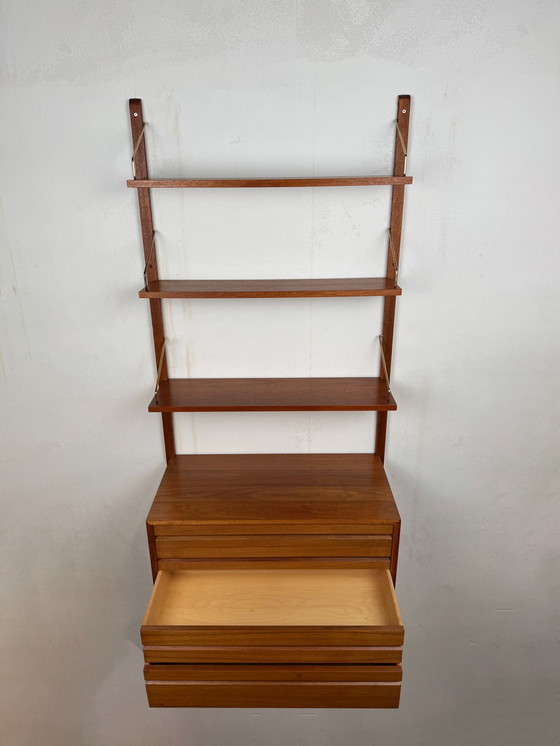 Image 1 of Meuble mural Poul Cadovius Royal System – Élégance en teck danois