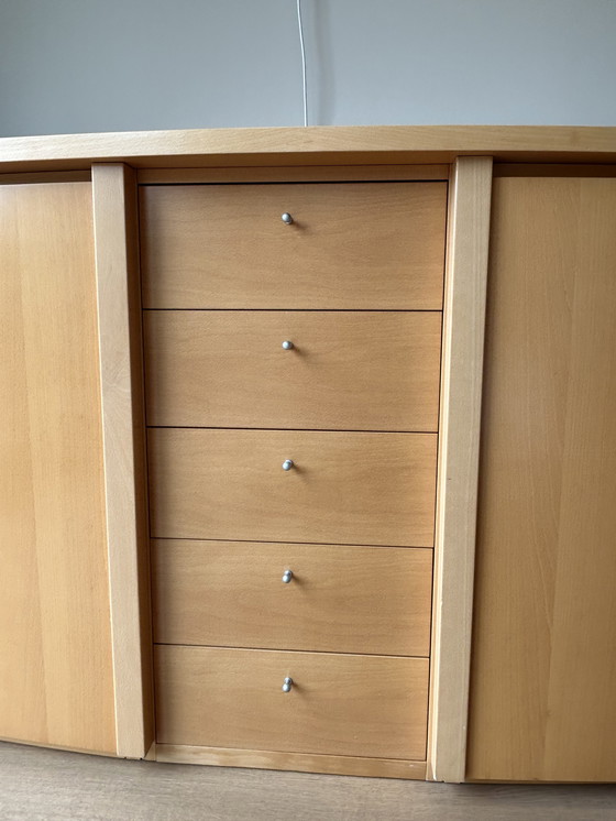 Image 1 of Un Buffet Modern en Bois Claire Massif