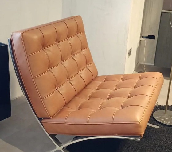 Image 1 of Sillón Knoll Barcelona - Nuevo, sin estrenar, en piel color caramelo y coñac - Diseño de L. Mies van der Rohe y Lilly Reich, 192