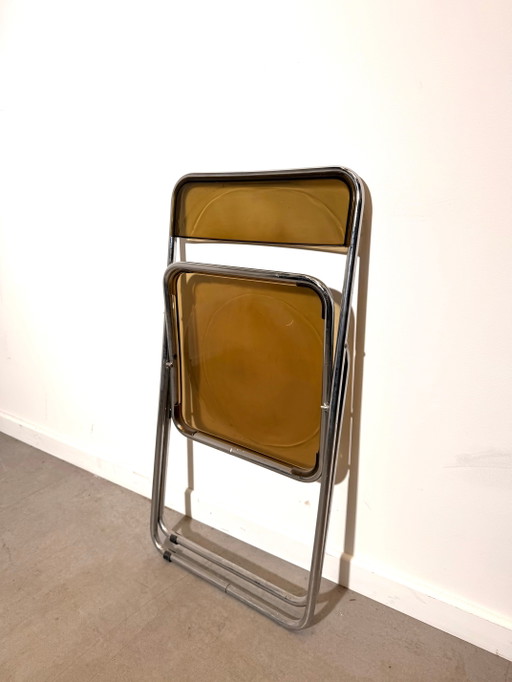 Silla plegable de cromo y acrílico