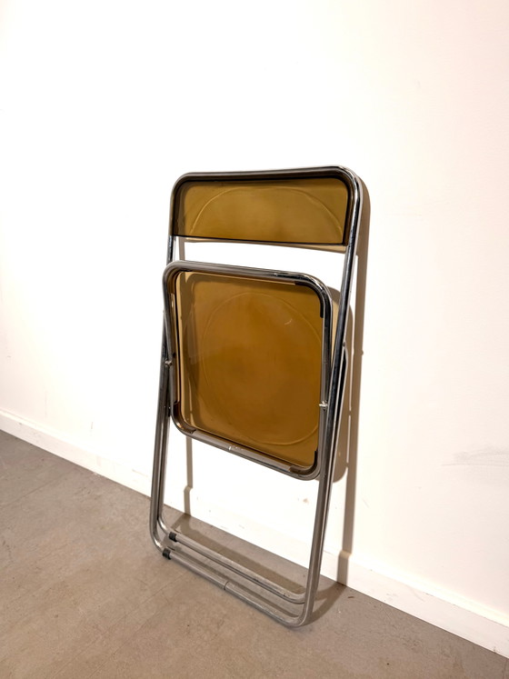 Image 1 of Silla plegable de cromo y acrílico