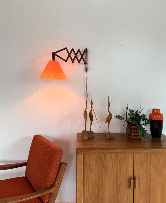 Vintage Danish Teak Scissor Lamp '60 – Wall lights, Wood, Plastic (photo 6 of 12)