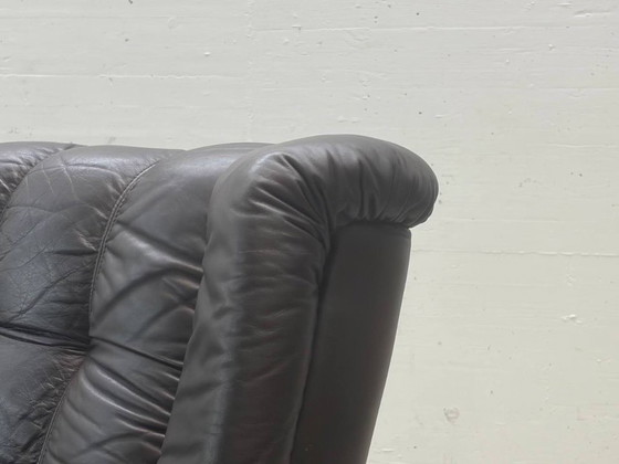 Vintage leather sofa, 1970s – 2 seaters (photo 9 of 13)