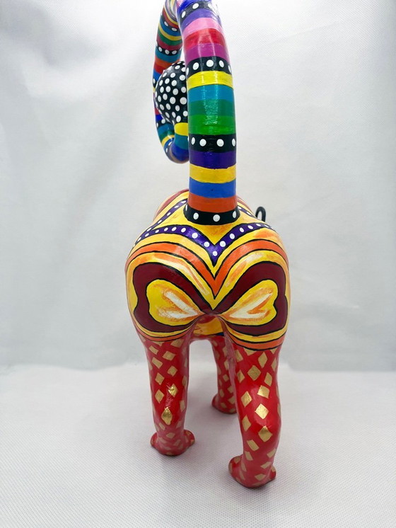 Image 1 of Una bellissima statuina magica a forma di gatto. Realizzata a mano dall'artista.