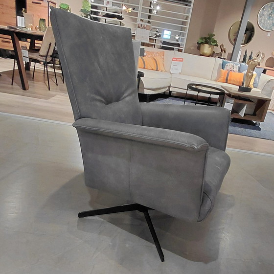 Image 1 of Poltrona Henders & Hazel Carola