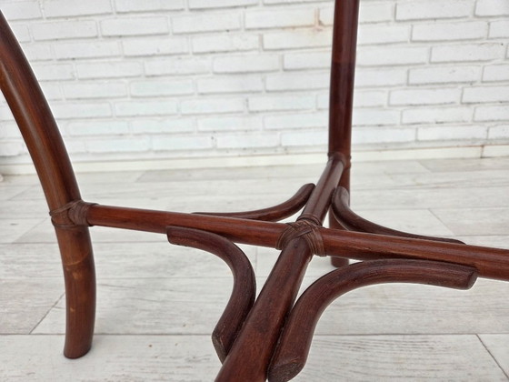 Image 1 of Ensemble de fauteuils de café danois des années 1970, en rotin et tissu nubuck.