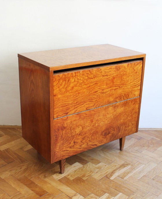 Image 1 of Commode en noyer des années 1950