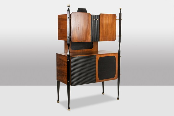 Image 1 of Coppia di armadi italiani impiallacciati in teak. Circa 1960.
