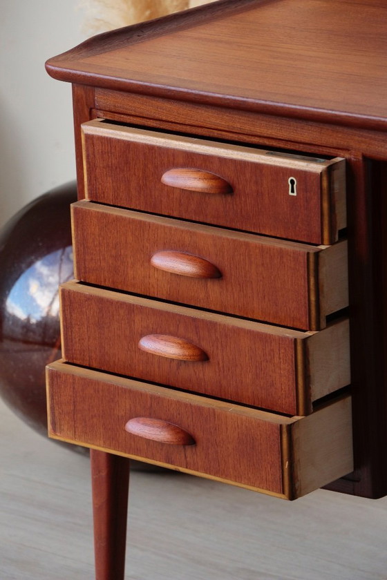 Image 1 of Svend Aage Madsen Schreibtisch: Teak & dänisches Design (HP Hansen)