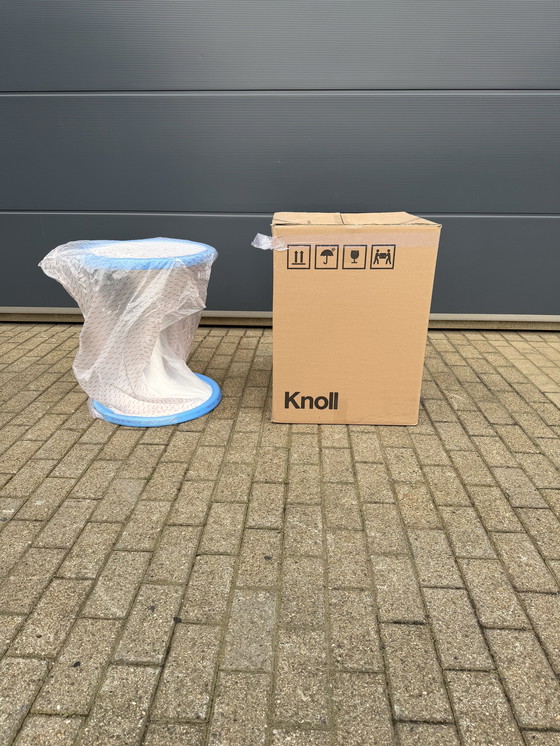 Image 1 of Original Carrara marble round Knoll Tulip dining table (120cm)