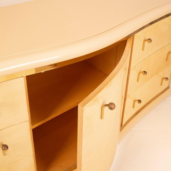 Luciano Frigerio Nettuno Credenza Curva in Pergamena per Frigerio di Desio 1970 – Cassettiere, Brass (photo 14 of 27)