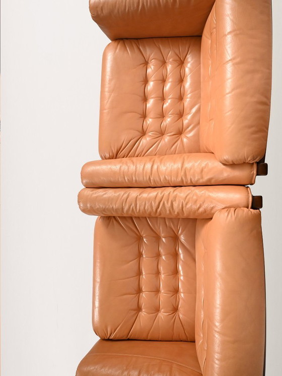 Image 1 of Een paar Scandinavische leren fauteuils uit de jaren 50.